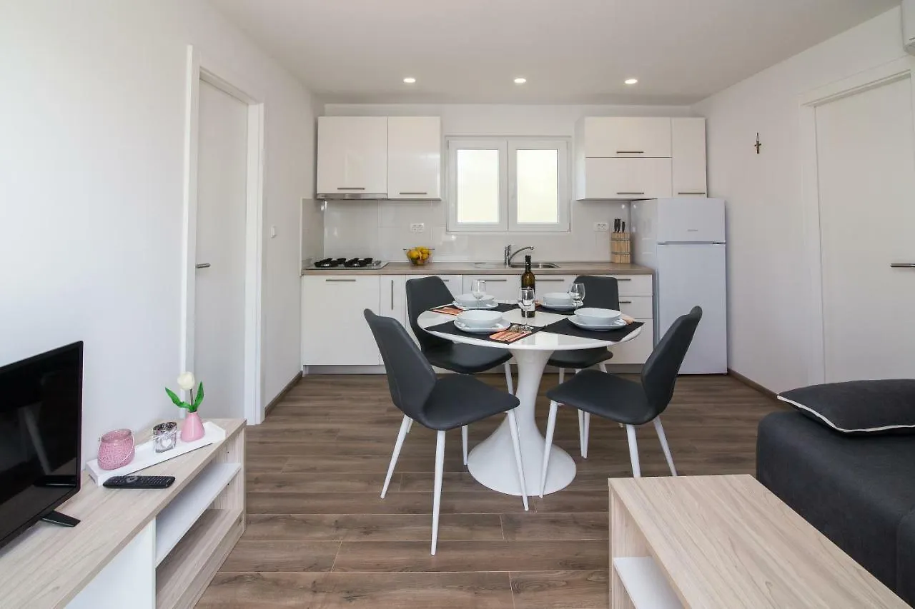 Luxury Mobile Homes Liza2 Biograd Na Moru 0*,